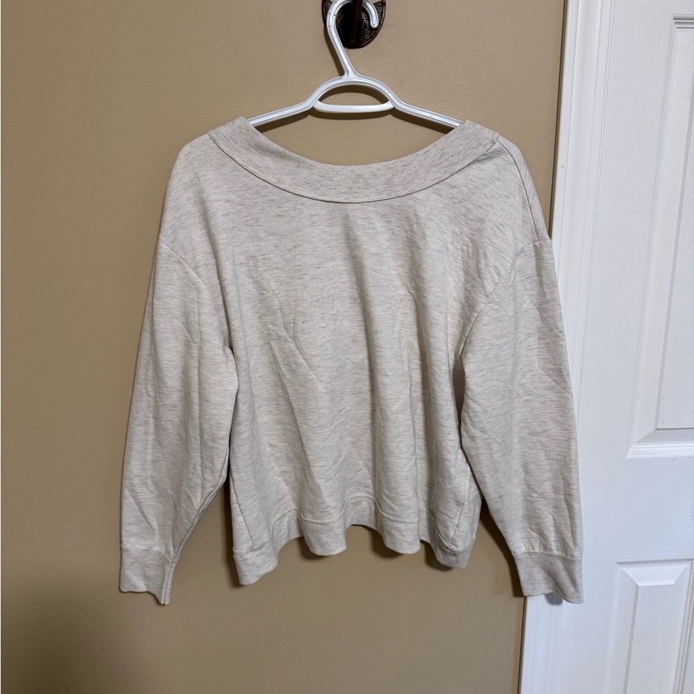 Dex Women's Light Gray Crew Neck Sweater